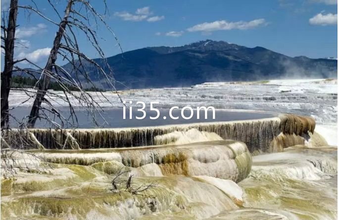 世界上最好的七大温泉：美国怀俄明州黄石国家公园猛犸温泉
