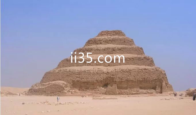 古埃及十大最壮观的纪念碑：左塞尔金字塔