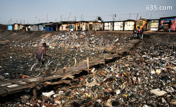 世界十大污染地区之一：加纳阿格博格布洛西