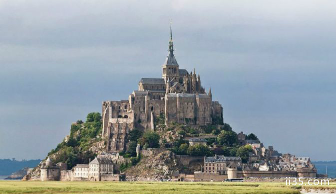 世界十大文化遗产之一：法国城堡：圣米歇尔山