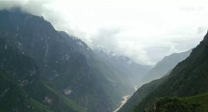 世界上最奇妙的峡谷排行榜：云南虎跳峡