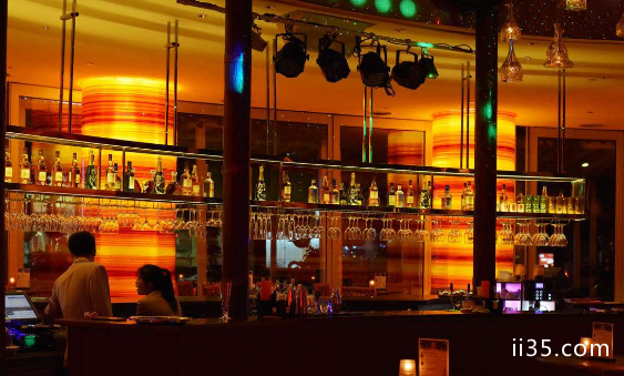 上海有特色的酒吧有哪些 上海酒吧一条街在哪里
