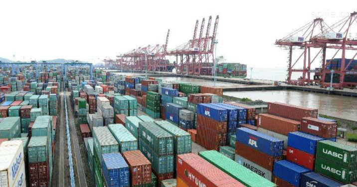 世界十大港口之一：宁波港口