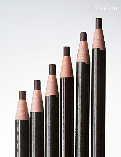怎么选择眉笔的颜色？眉笔的颜色有哪几种？