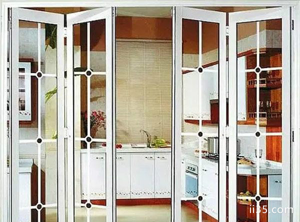 现代简约风格小户型厨房折叠门效果图